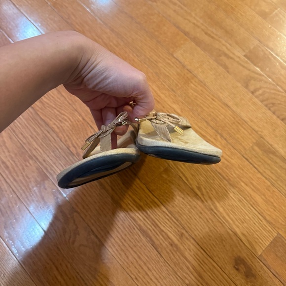 Vionic Bella Cork Bow Sandals Flip Flops Womens 8 Tan Beige Gold Comfort Thongs - Picture 6 of 8